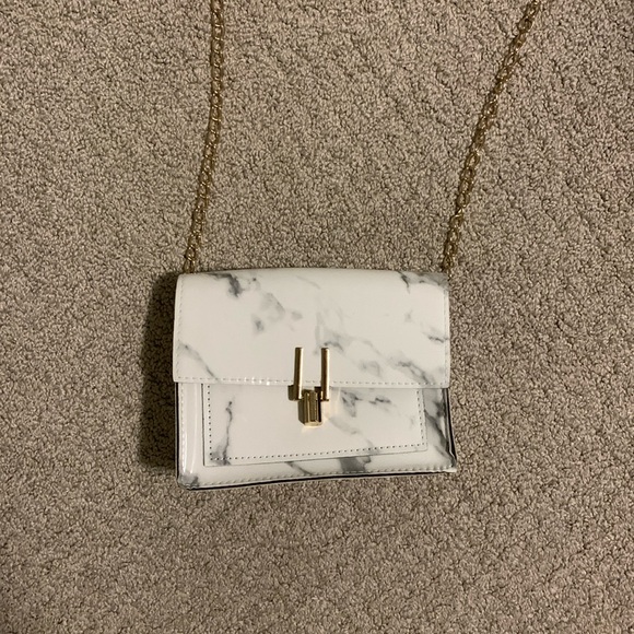 Marbled Crossbody Purse with Gold Chain - Picture 1 of 3